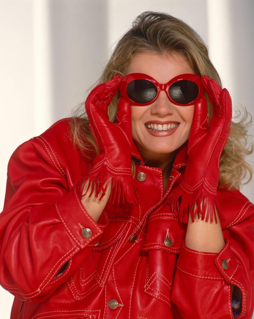 RED LEATHER GLOVES WITH RED SUNGLASSES